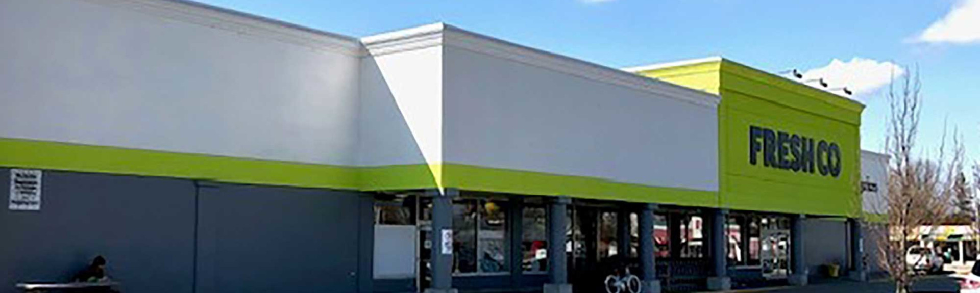 Retail building at 1010 Talbot Street in St. Thomas, Ontario