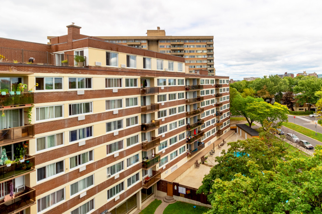 Photo inspiration: Visual Reference: Skyline Apartment Reit Sells A Property In Montreal Québec
