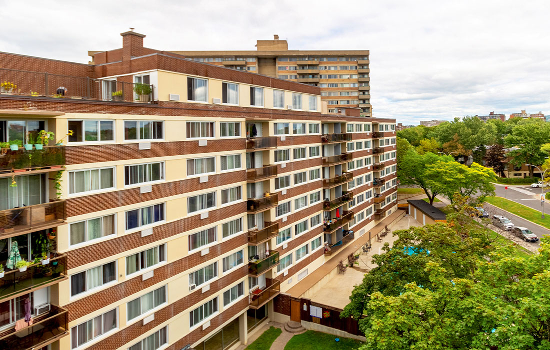 239 Boulevard Deguire, (La Résidence Deguire), Montreal - exterior