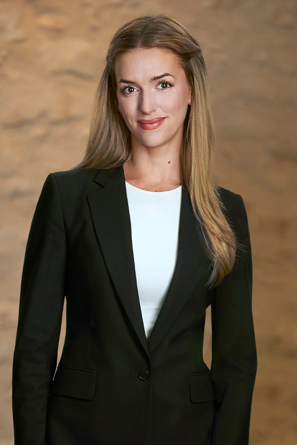 Cassandra Hallet